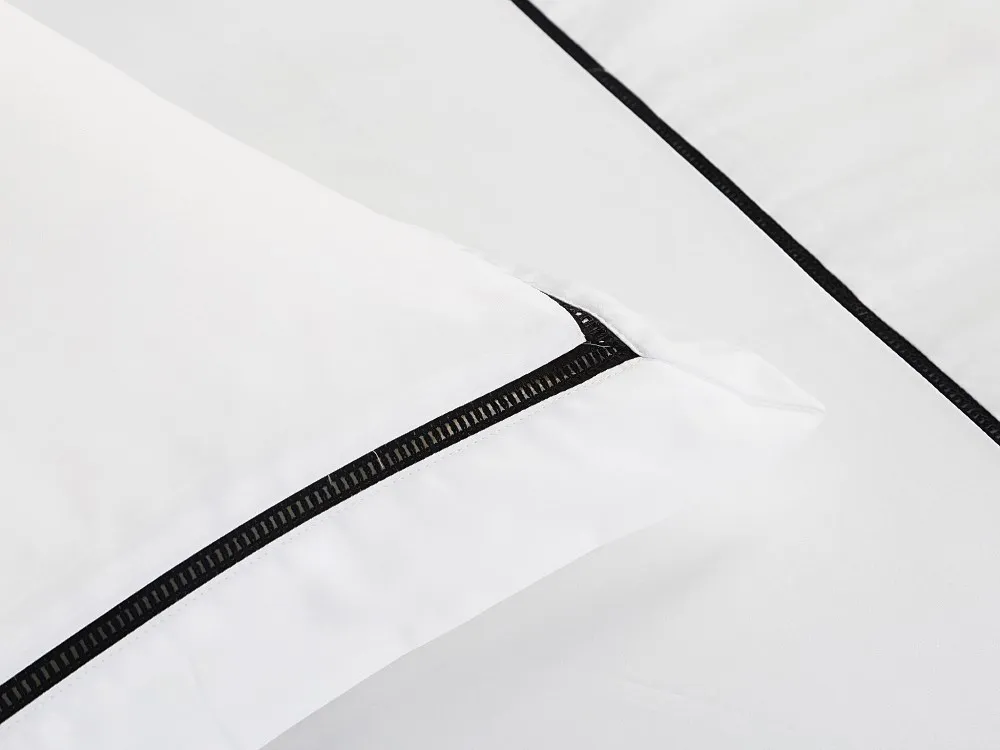 Pościel satynowa 160x200 Olivia 2 biała czarna mereżka haftowana 2 poszewki 50x70