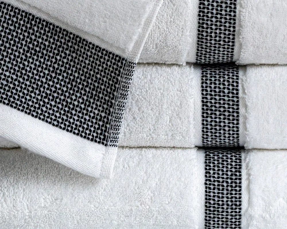 Ręcznik 50x90 Carlo biały frotte bawełniany 550g/m2 Detexpol