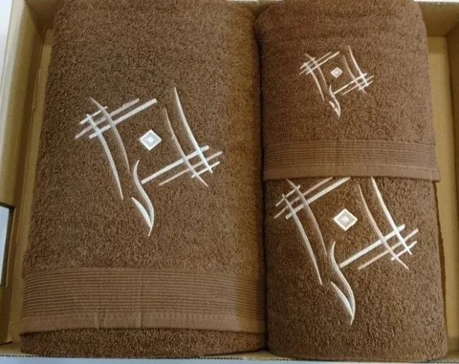 Komplet ręczników Villa Classic  3 szt brązowy z haftem rąby kreski
