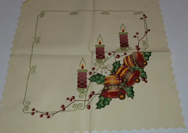 Serwetka plamoodporna 30x30 Boże Narodzenie świąteczny stroik ekrii bordowe dzwonki