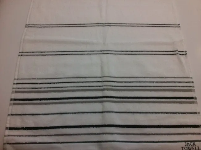 Ręcznik FR 1055 50x90 biały 01 biały w paski czarno szare