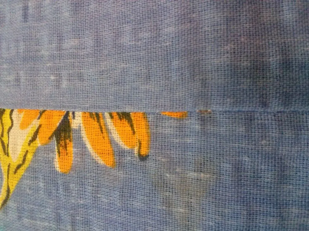 Pościel z kory 200x220 FB żółte margaretki na niebieskim tle