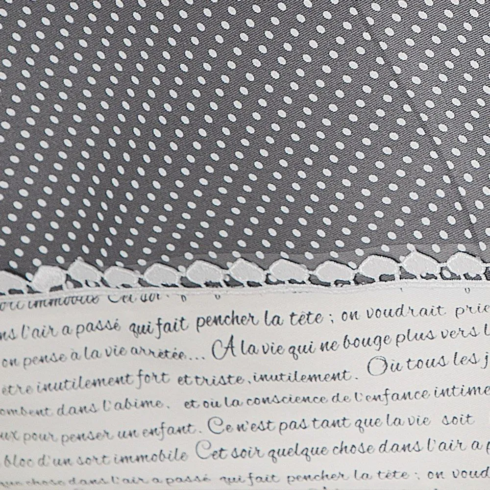 Obrus dekoracyjny 150x220 Oliver stalowy biały groszki listwa napisy Eurofirany