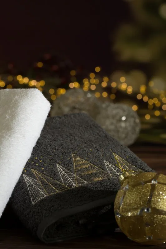 Ręcznik Santa 50x90 stalowy złoty  choinki świąteczny 21 450 g/m2 Eurofirany