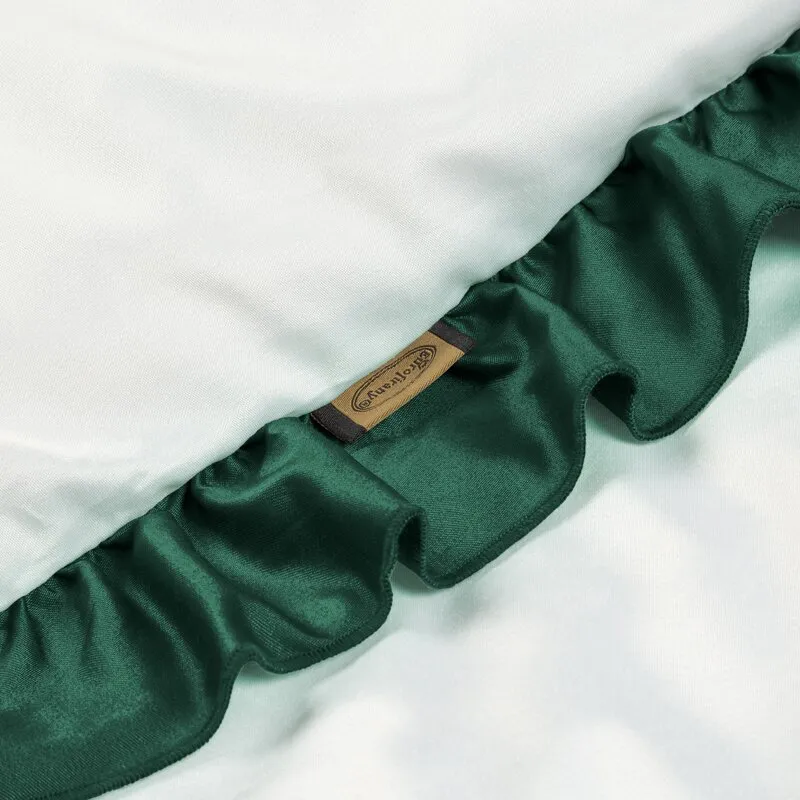 Pościel satynowa 160x200 Eliza biała      zielona zdobiona falbanką Eurofirany