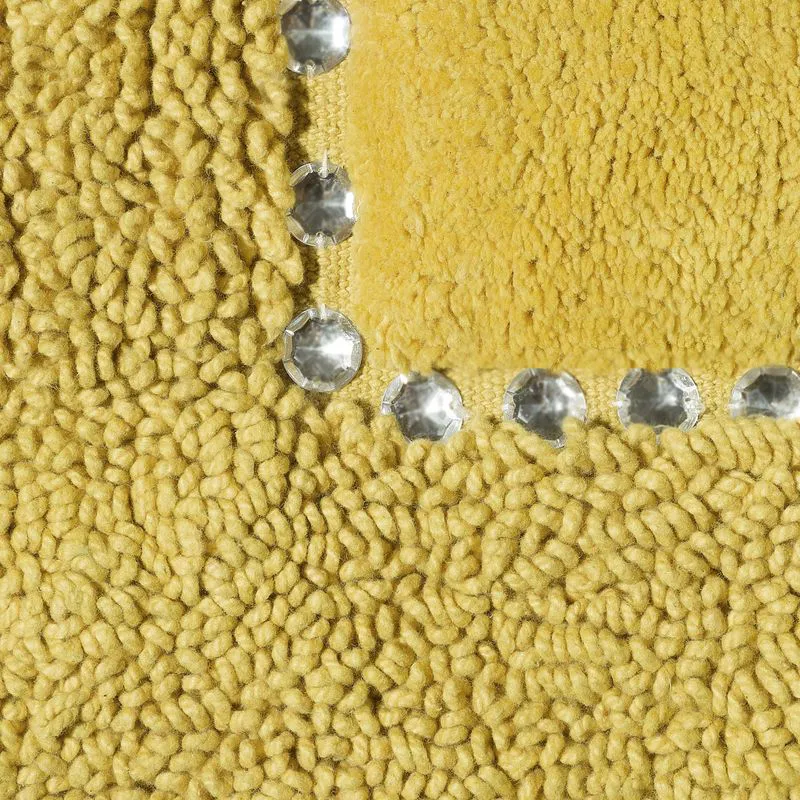 Dywanik 50x70 Chic musztardowy z bawełny zdobiony kryształkami w stylu glamour Eurofirany