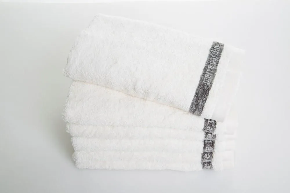 Ręcznik Tom 50x90 kremowy 480g/m2 Pierre Cardin