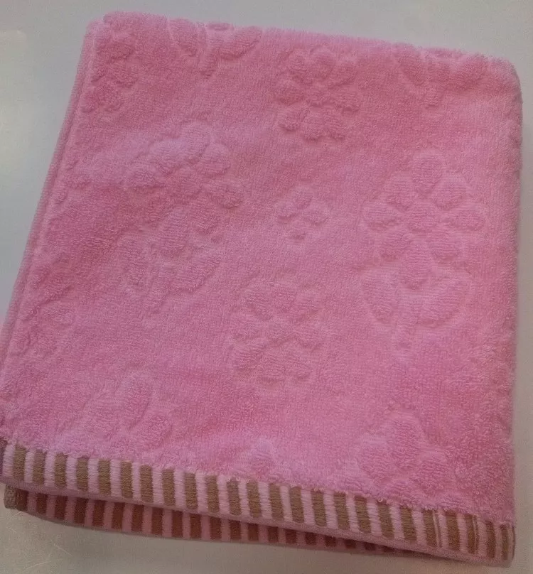 Ręcznik Tora 50x100 różowy w kwiatki niska cena