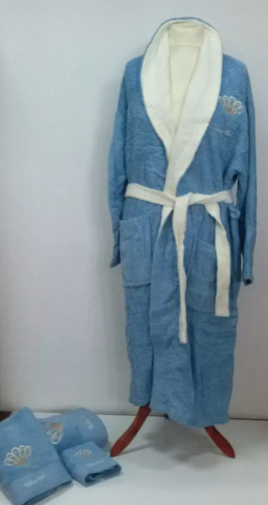 Szlafrok Valerio Monti rozmiar L  plus kpl ręczników 3 szt Niebieski