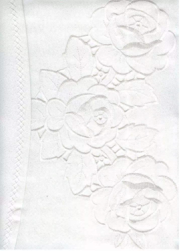 Obrus Barbara 150x220 Biały 33 Ro - Rzeczywisty wygląd haftu