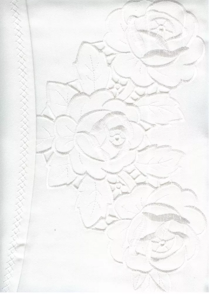 Obrus Barbara 110x160 Biały 33 Ro - Rzeczywisty wygląd haftu