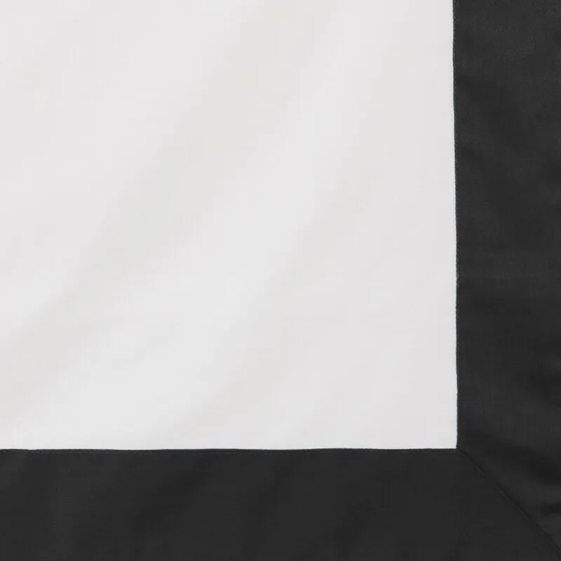 Pościel satynowa 160x200 Laura biała  czarna z ozdobną kantą Eurofirany