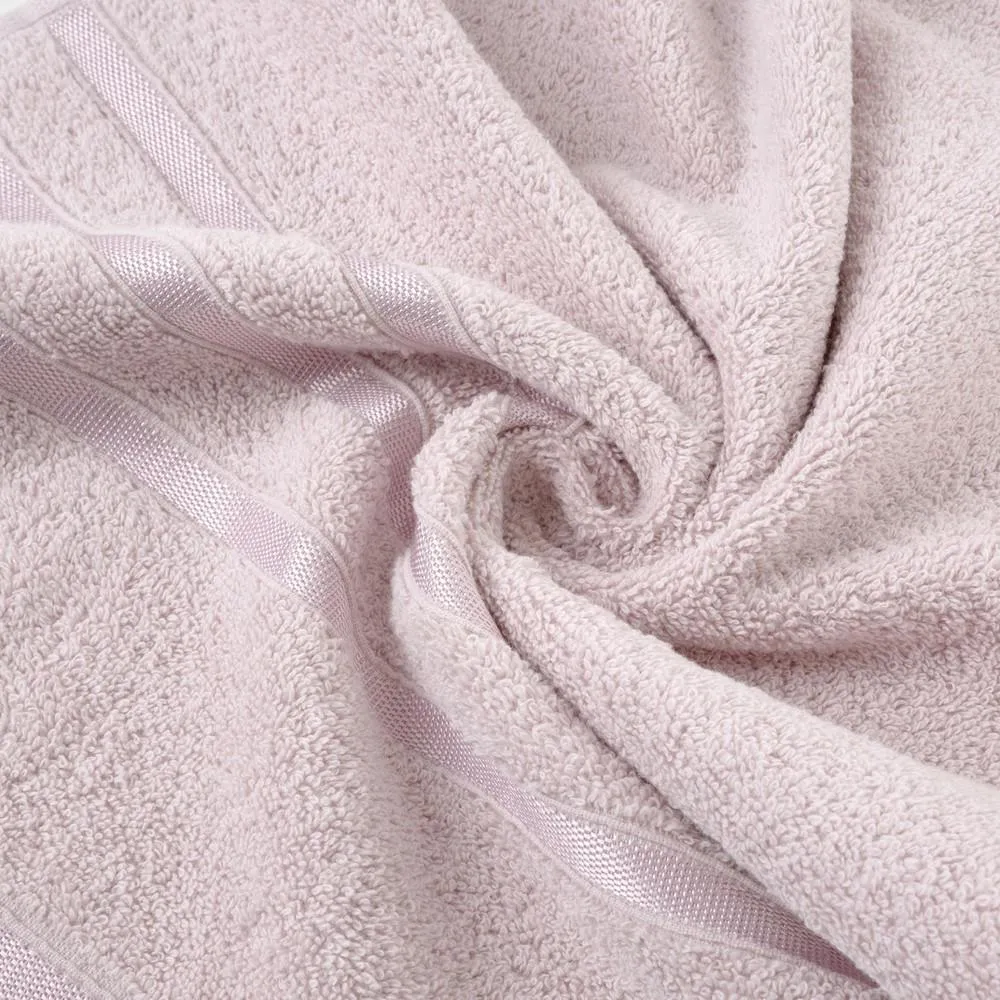Ręcznik Madi 70x140  pudrowy różowy 500g/m2 frotte Eurofirany