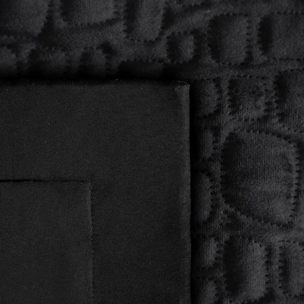 Narzuta dekoracyjna 220x240 Salvia 7 czarna z motywem krokodylej skóry welwetowa Limited Collection Eurofirany