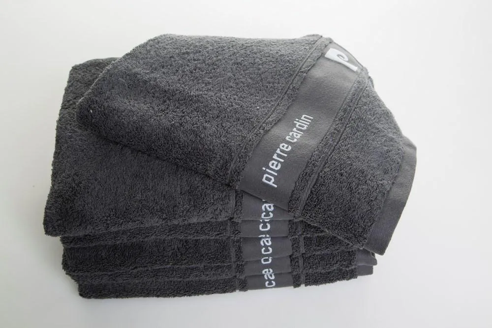 Ręcznik Nel 70x140 stalowy 480g/m2 Pierre Cardin