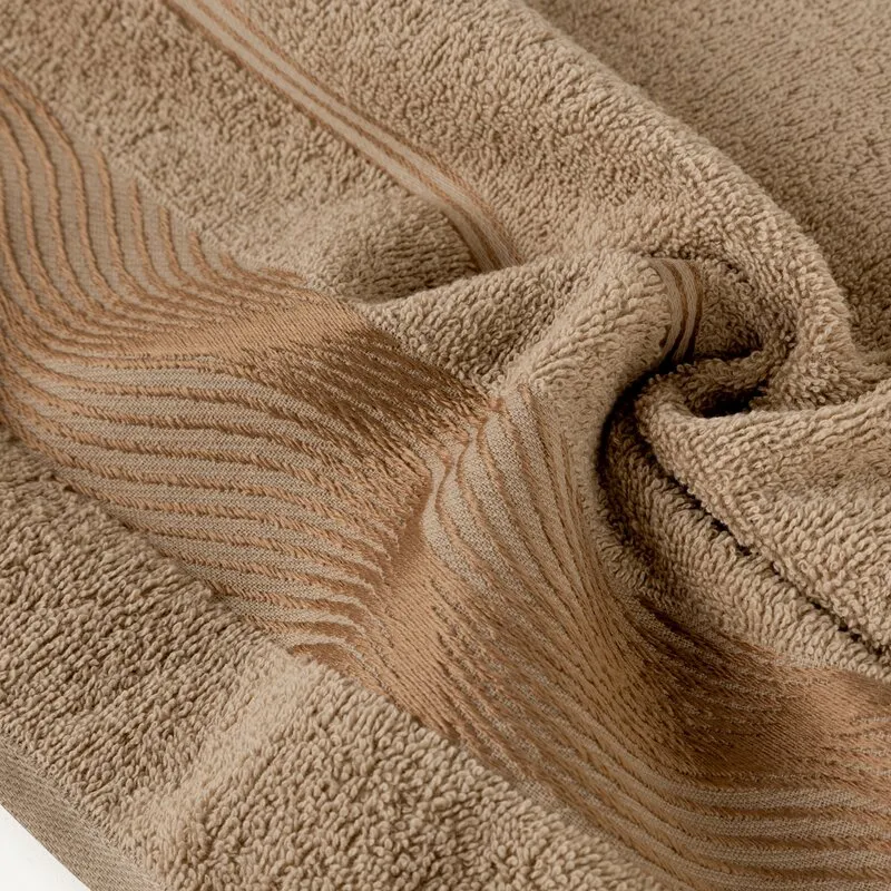 Ręcznik Sylwia 2 70x140 brązowy 500 g/m2  frotte Eurofirany