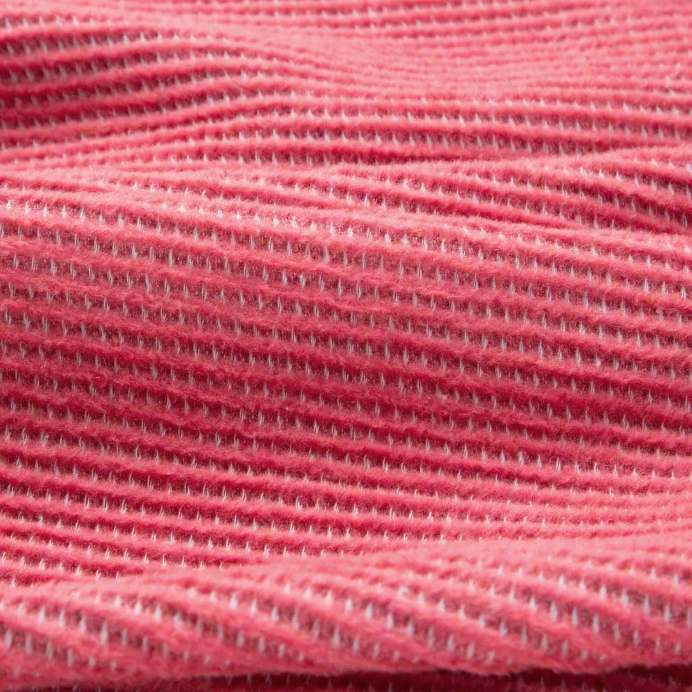 Koc narzuta dekoracyjna 200x220 Amber pudrowy różowy bawełniany akrylowy D91