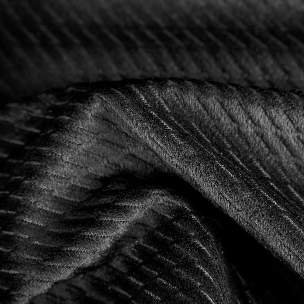 Zasłona 140x250 Eliza czarna gotowa na przelotkach welwetowa z drobnym wytłaczanym wzorkiem geometrycznym Eurofirany