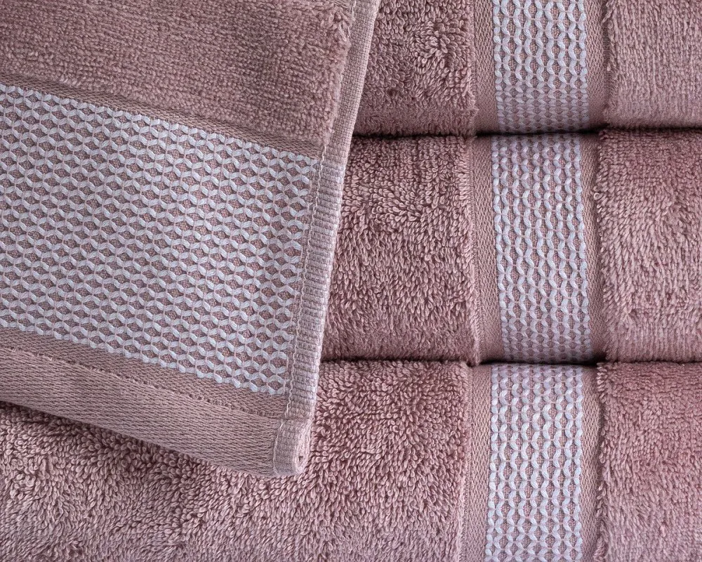 Ręcznik 70x140 Carlo pudrowy różowy frotte bawełniany 550g/m2 Detexpol