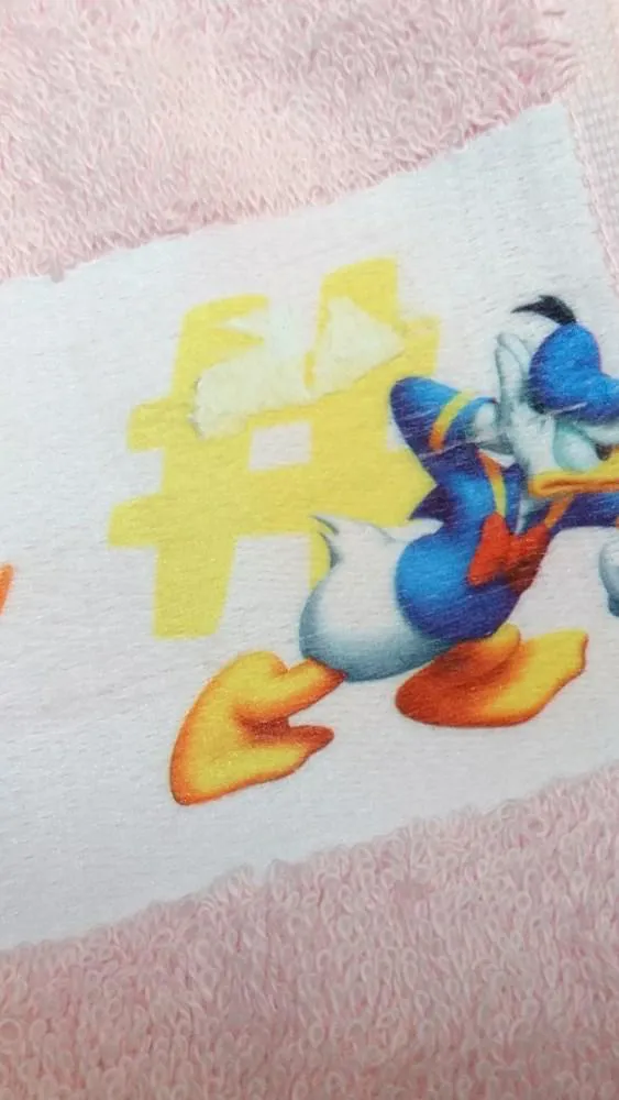 Ręcznik Disney 50x90 Kaczor Donald and you play my way różowy jasny NISKA CENA Zaciągnięty Wyprzedaż