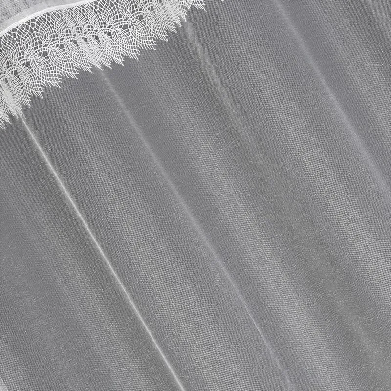 Firana 350x250 Sari biała gotowa na przelotkach z drobnej siateczki z ozdobną koronką przy górnej krawędzi Eurofirany