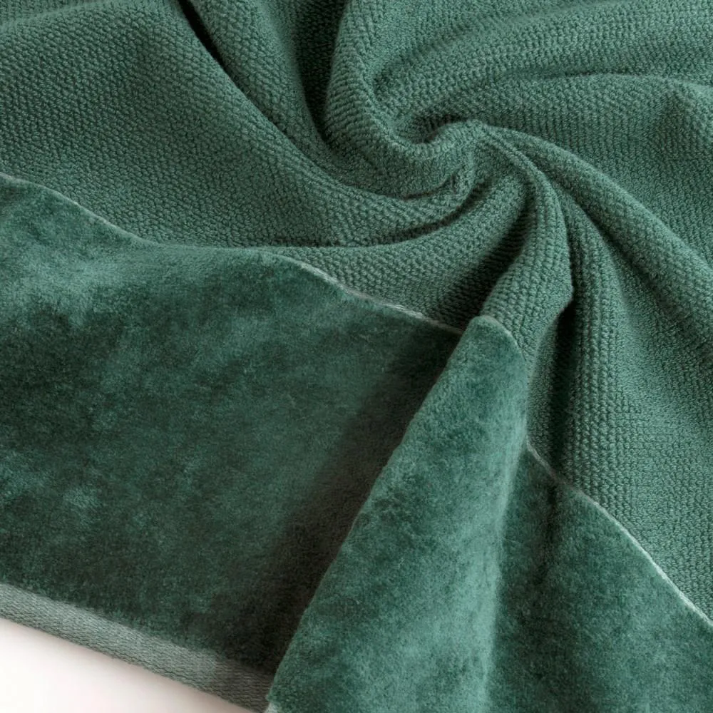 Ręcznik Lucy 70x140 zielony ciemny 500g/m2 Eurofirany