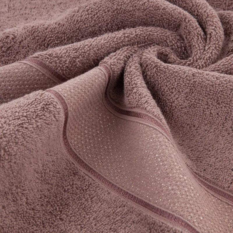 Ręcznik Liana 70x140 brązowy jasny  z błyszczącą nicią 500 g/m2 Eurofirany