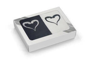 Komplet ręczników na Walentynki 70x140 Serce haft czarny biały w pudełku 2 szt