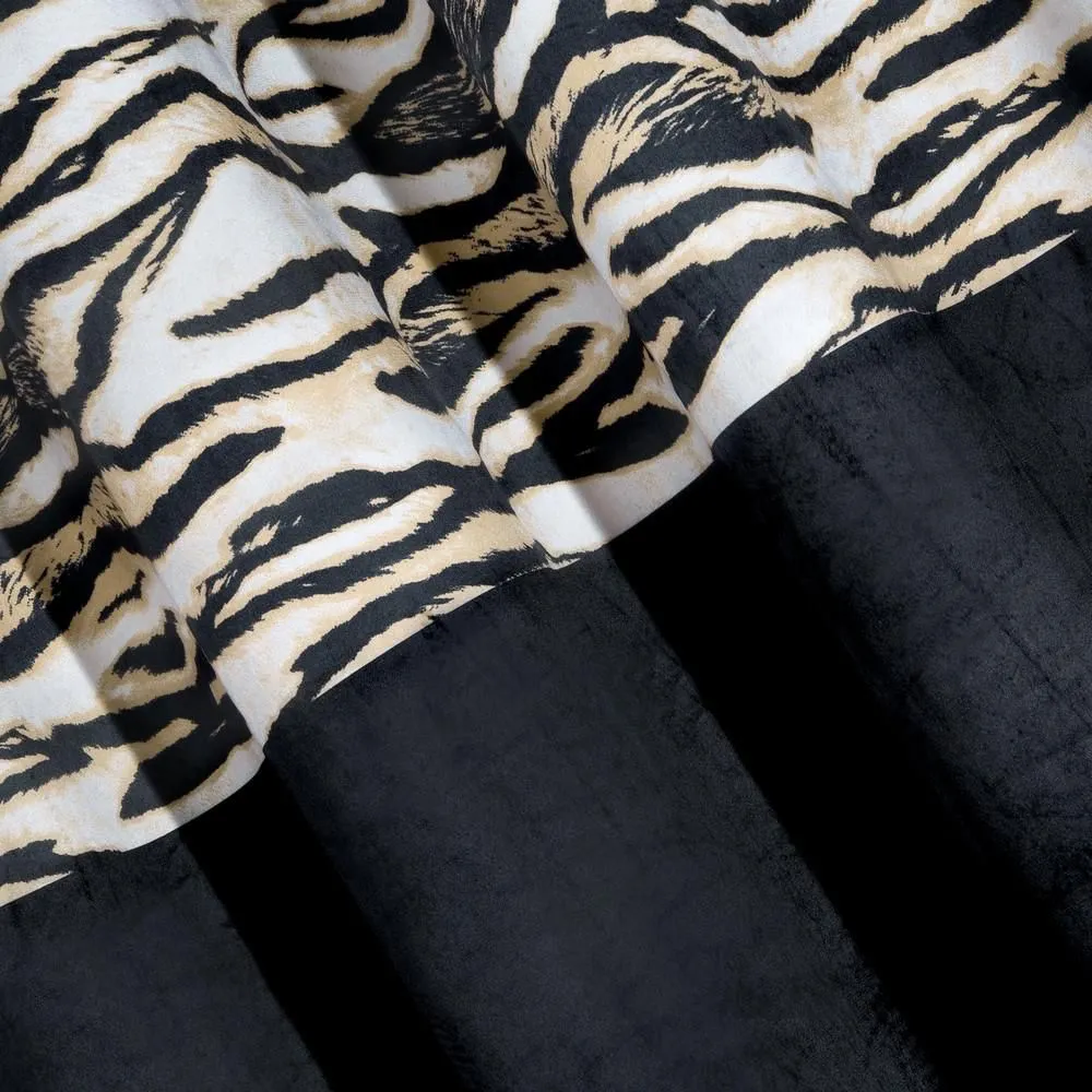 Zasłona gotowa na przelotkach 140x250 Kelis czarna wzór tygrysa Eurofirany