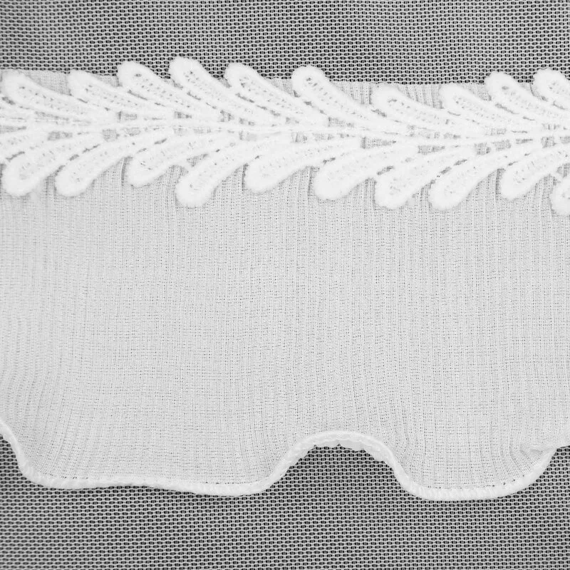 Firana 140x260 Sofi biała gotowa na       przelotkach zdobiona apikacją liści Eurofirany