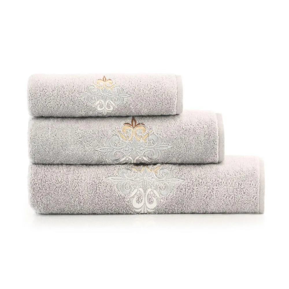 Komplet ręczników w pudełku 3 szt Lilije Bazalt-5904 ręczniki 30x50 50x100 70x140 Zwoltex
