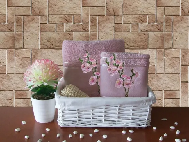 Komplet ręczników w pudełku 2 szt Sakura T7015/G wrzosowy kwitnąca wiśnia 50x90,70x140