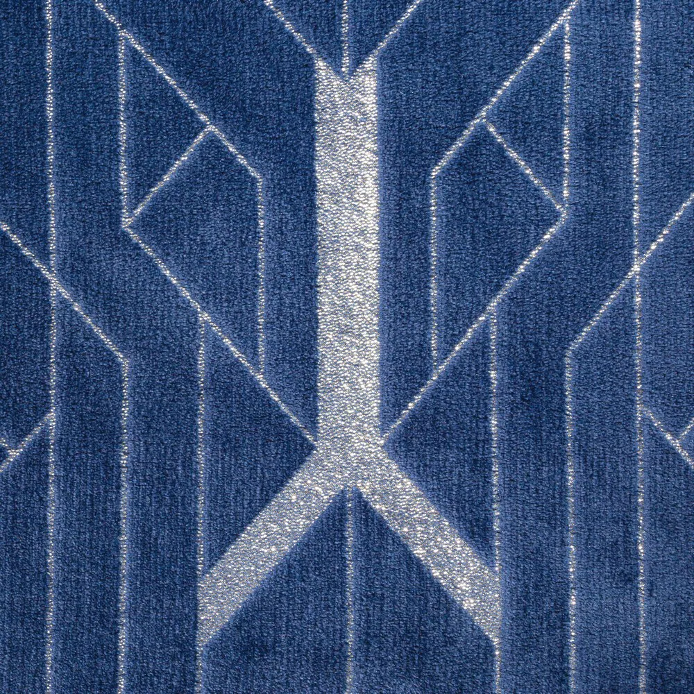 Koc narzuta z mikrofibry 150x200 Ginko 4 niebieski zdobiony srebrnym wzorem geometrycznym Eurofirany