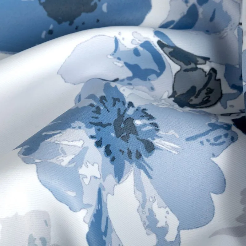 Zasłona 140x250 Caren biała niebieska     kwiaty gotowa na przelotkach Eurofirany E11