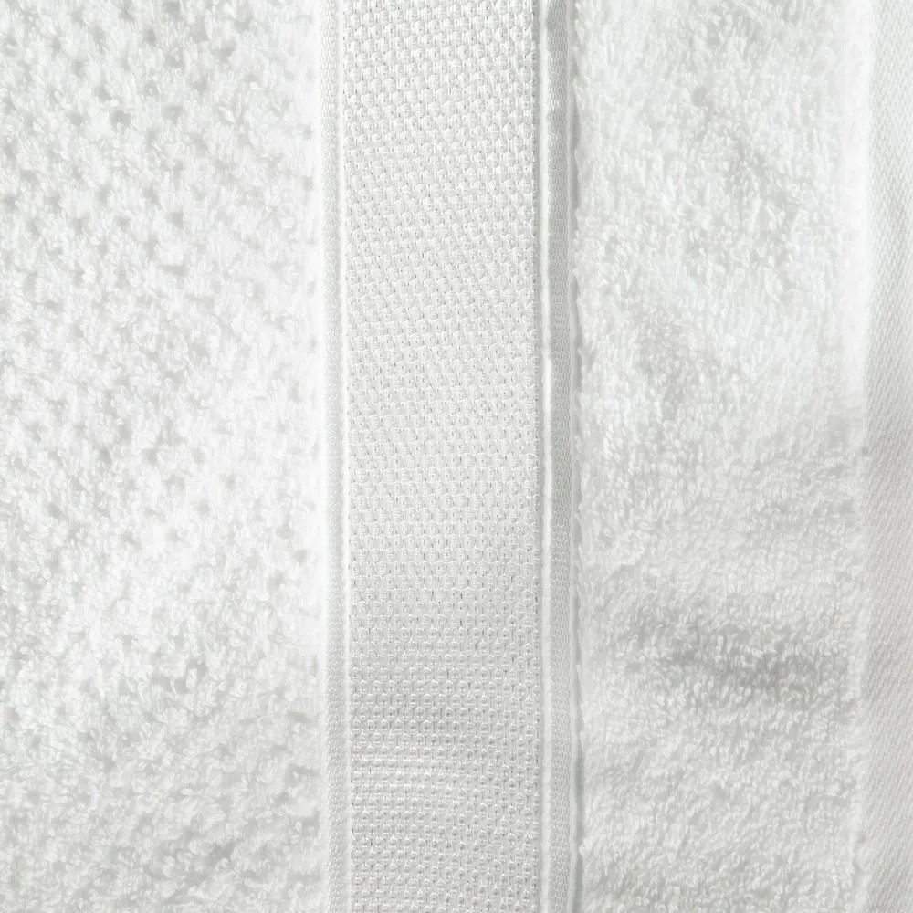 Ręcznik Milan 70x140 biały frotte 500m/g2 bawełniany z bordiurą przetykaną błyszczącą nicią Eurofirany