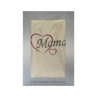 Prezent dla mamy ręcznik 70x140 Mama kremowy serduszka w pudełku na Dzień Matki
