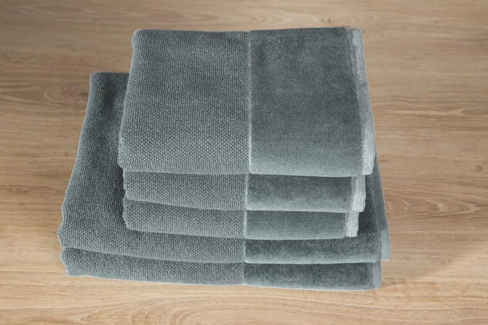 Ręcznik Lucy 50x90 stalowy 500g/m2 Eurofirany