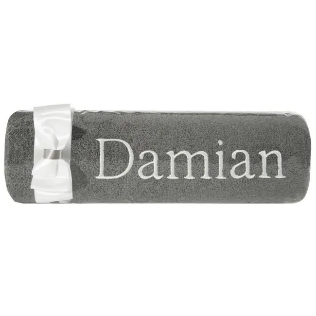 Ręcznik z haftem 50x90 Damian grafitowy biała kokarda na prezent imieninowy