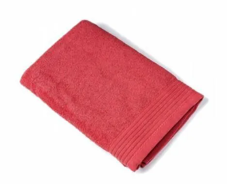 Ręcznik Milos 70x140 czerwony z bordiurą 550 g/m2