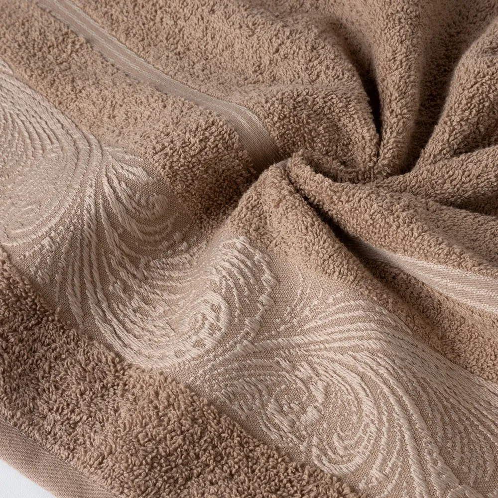 Ręcznik Sylwia 1 50x90 brązowy ciemny     frotte z żakardową bordiurą 500g/m2 Eurofirany
