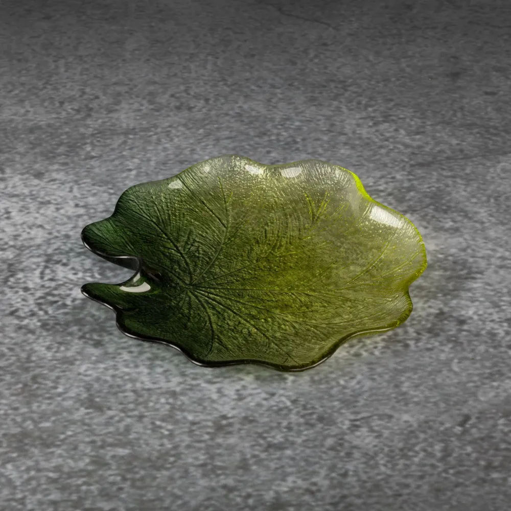 Patera Nila 19x3 zielona ze szkła artystycznego w kształcie liścia lilii wodnej Eurofirany