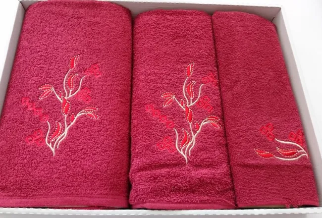 Komplet ręczników w pudełku 3 szt Valencja z haftem bordowy niska cena