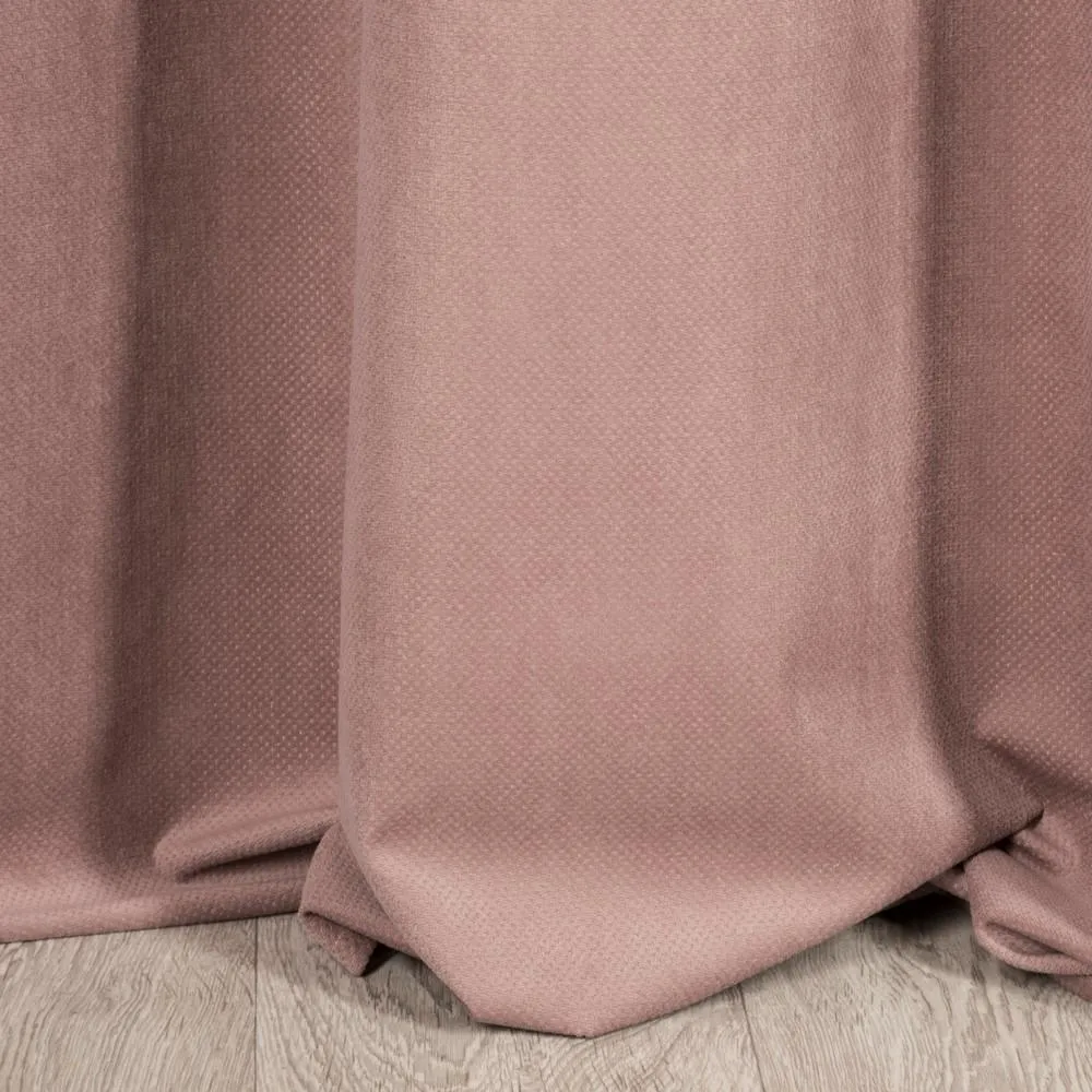 Zasłona gotowa na przelotkach 140x250 różowa ciemna welwetowa Milo Eurofirany