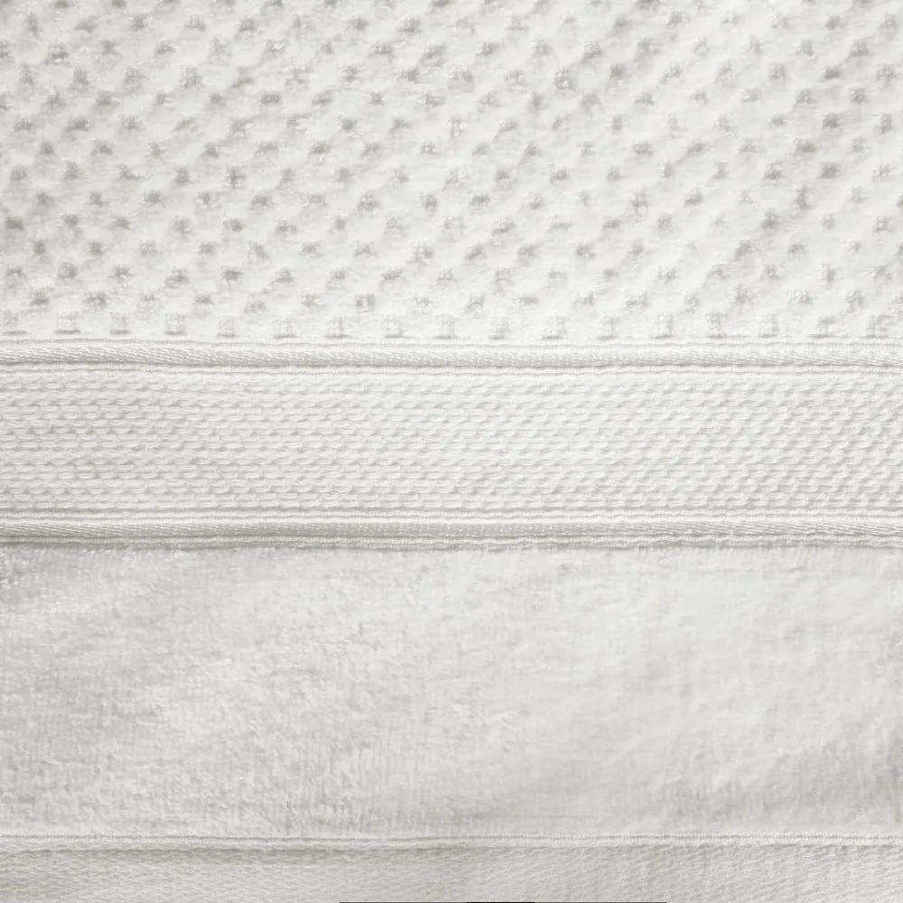 Ręcznik Jessi 70x140 biały frotte 500g/m2 z fakturą wytłaczanej krateczki i welurową bordiurą Eurofirany