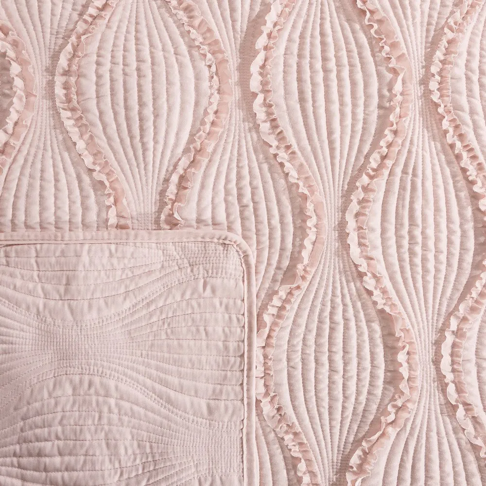 Narzuta dekoracyjna 220x240 Dakota różowa falbanki pikowana