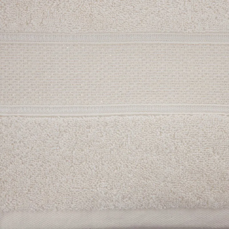 Ręcznik Liana 70x140 kremowy  z błyszczącą nicią 500 g/m2 Eurofirany