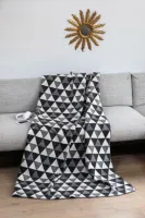 Koc bawełniany akrylowy 150x200 1705/1 trójkąty szary kremowy wykończony szydełkiem