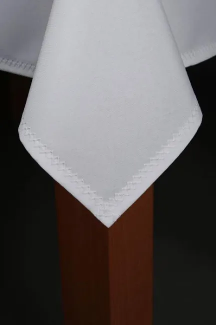 Obrus dekoracyjny Kroszetka 140x250 biały gładki (33)