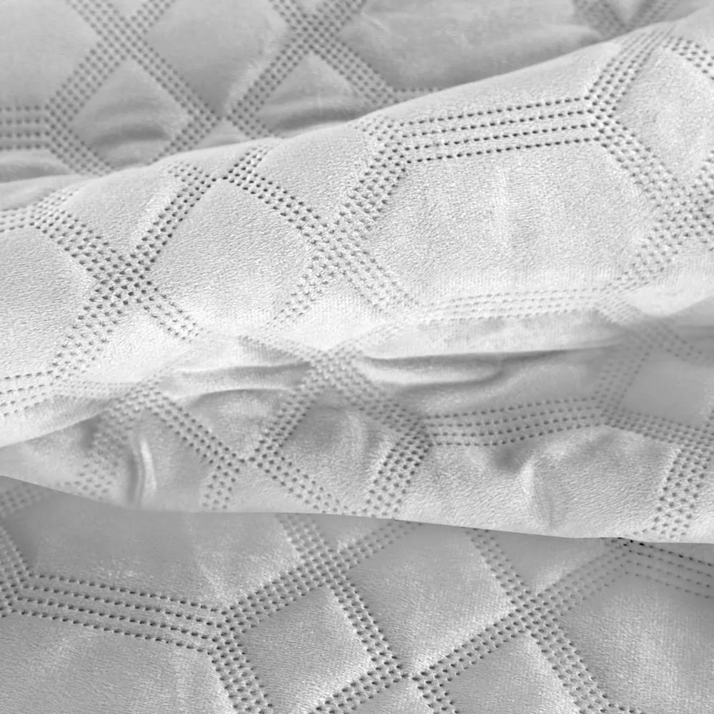 Narzuta dekoracyjna 230x260 Ariel 2 biała welwetowa wzór geometryczny Eurofirany