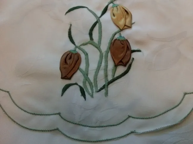 Obrus haftowany 40x70 A bieżnik ekrii brązowy złoty zielony tulipany niska cen
